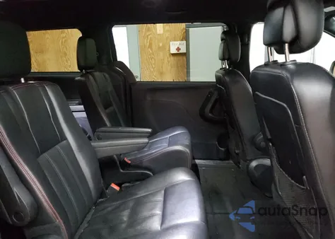 2019 Dodge Grand Caravan Gt z USA, uszkodzony, nr VIN 2C4RDGEG1KR623131